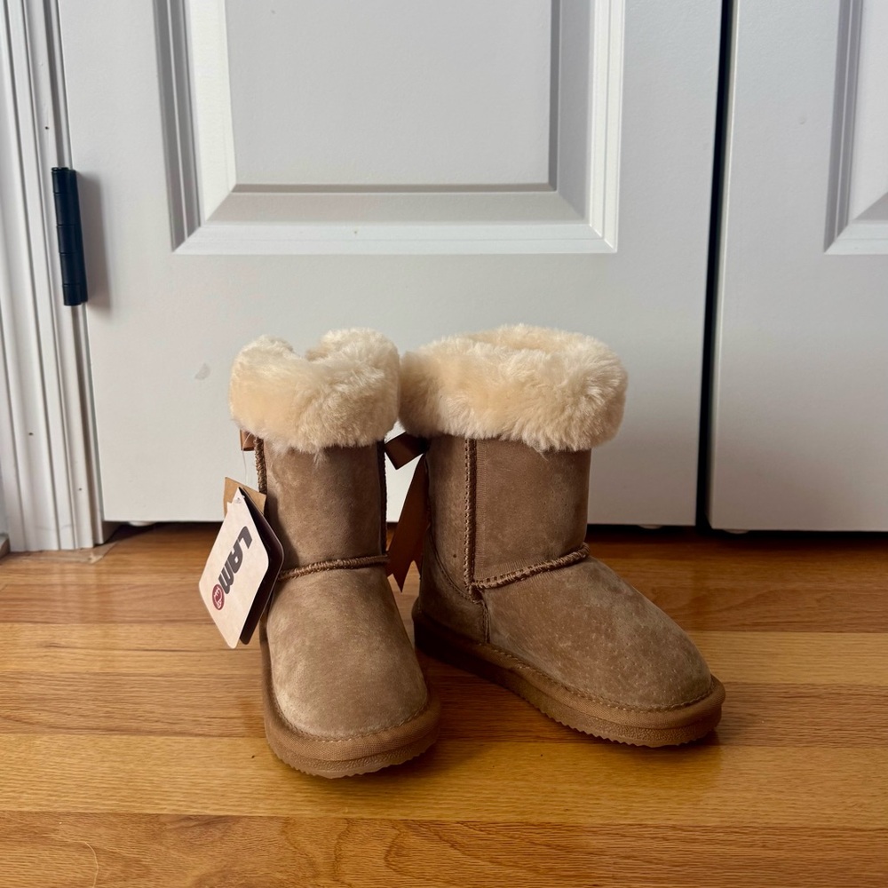 Lamo Tan Kids Boots with Cream Fur